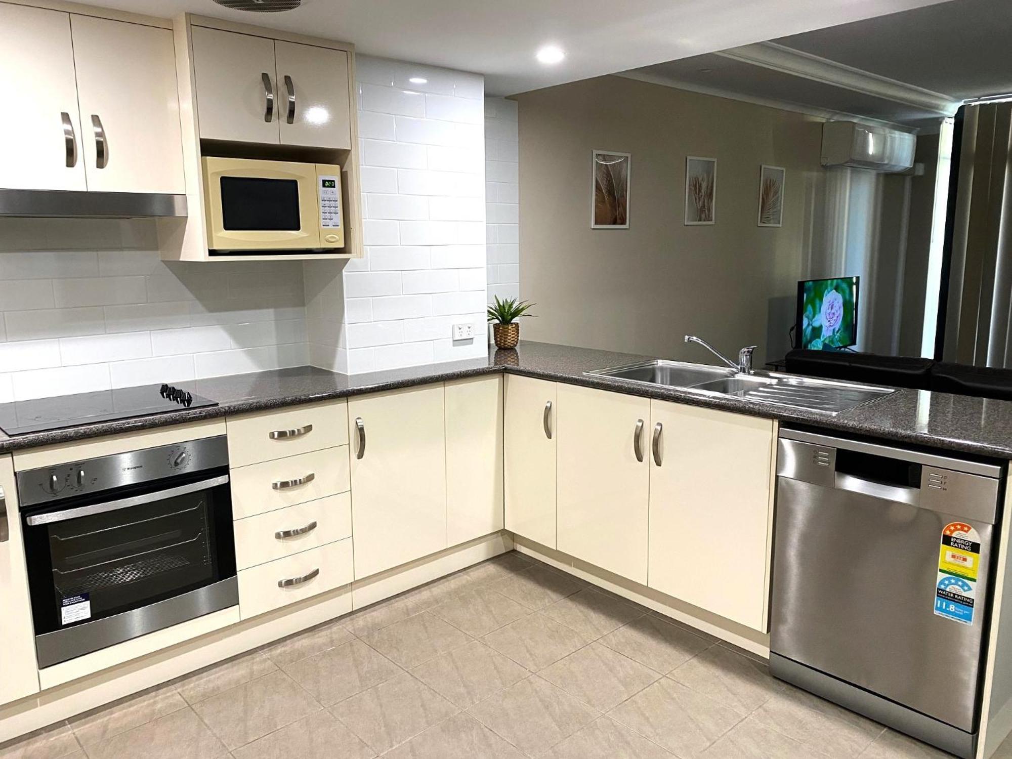 Aparthotel And Rockhampton