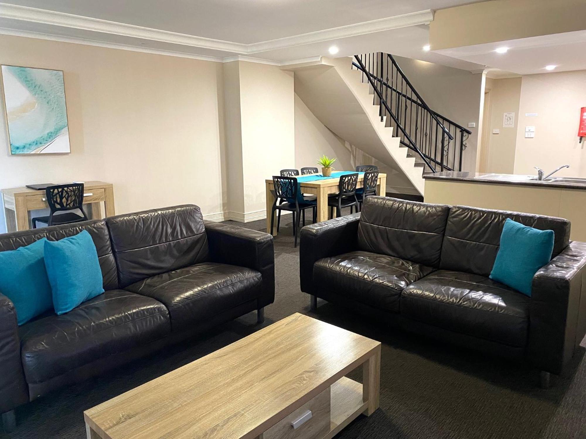 Aparthotel And Rockhampton