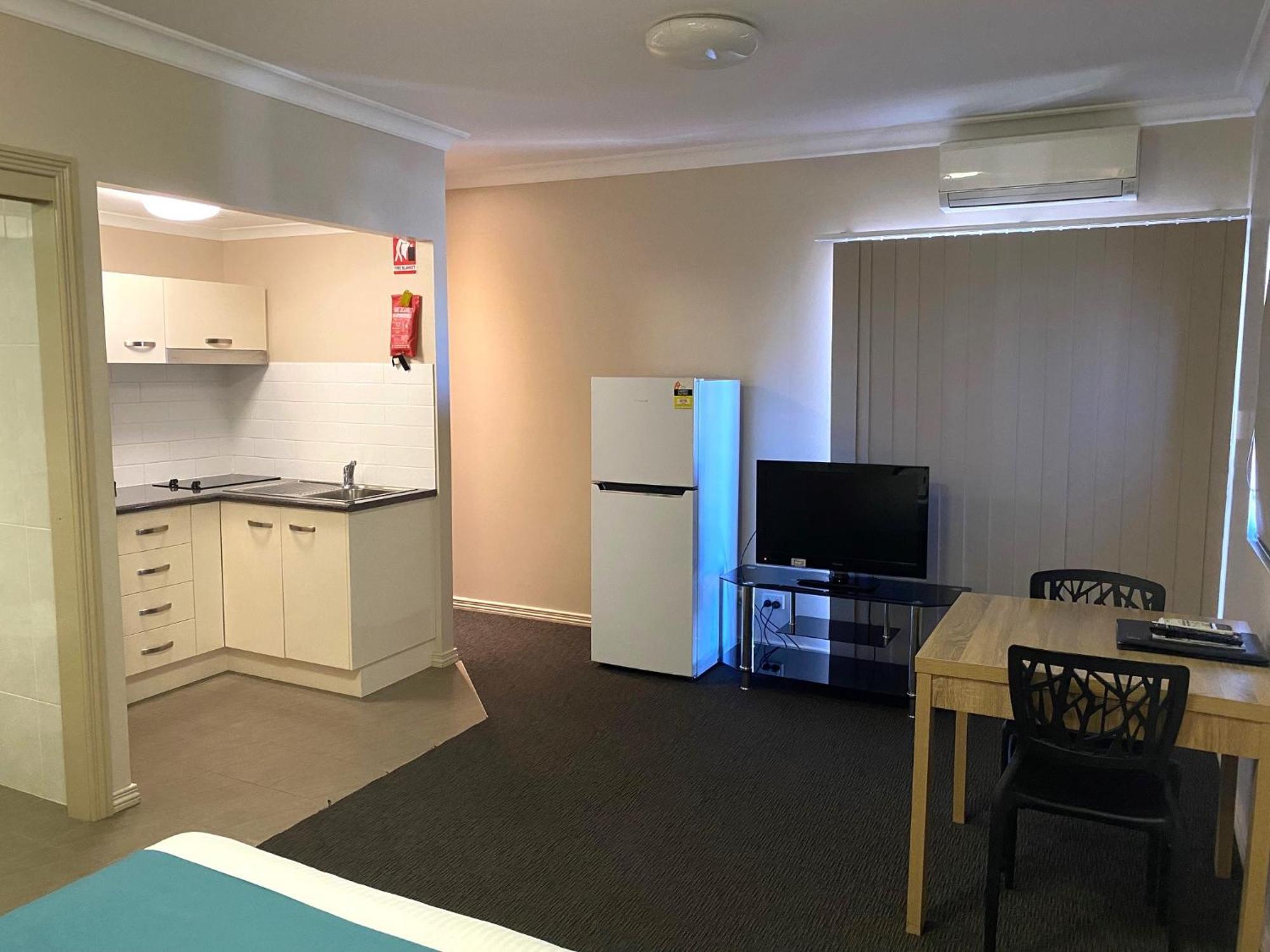 And 4* Rockhampton