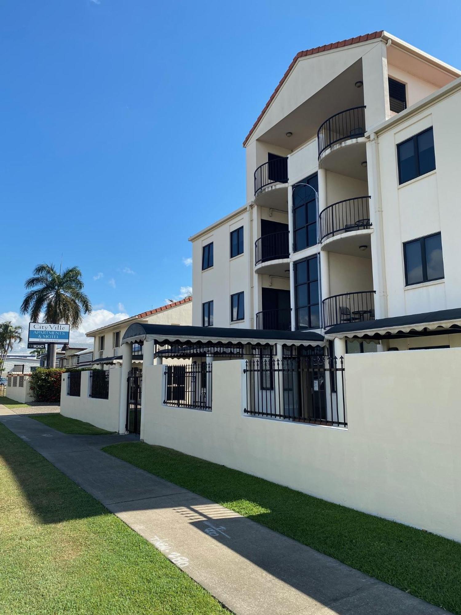 Aparthotel And Rockhampton
